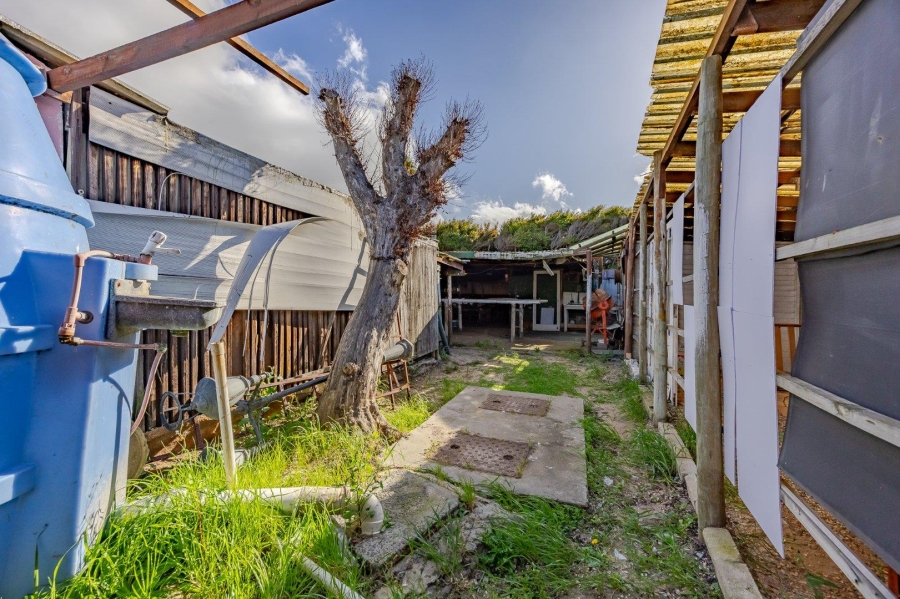 8 Bedroom Property for Sale in Lakeside Western Cape